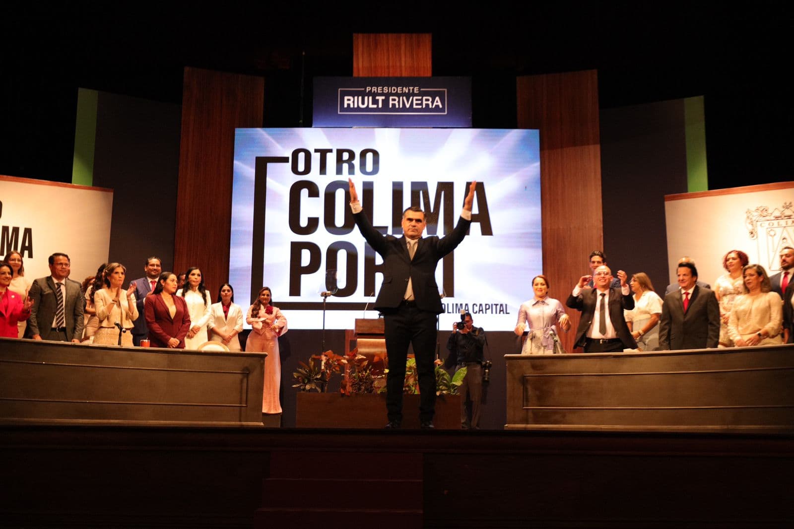 Asume la presidencia municipal de Colima