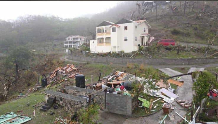 Beryl toca tierra en Granada; se dirige a Quintana Roo
