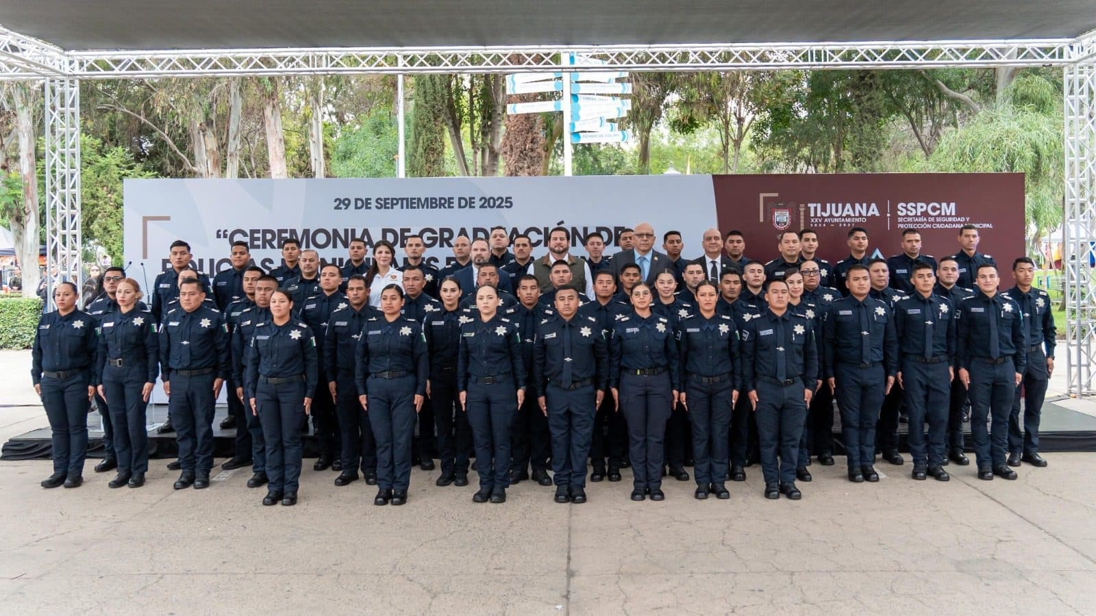 Toma protesta Ismael Burgueño a 53 nuevos elementos que se integran a la Policía Municipal de Tijuana
