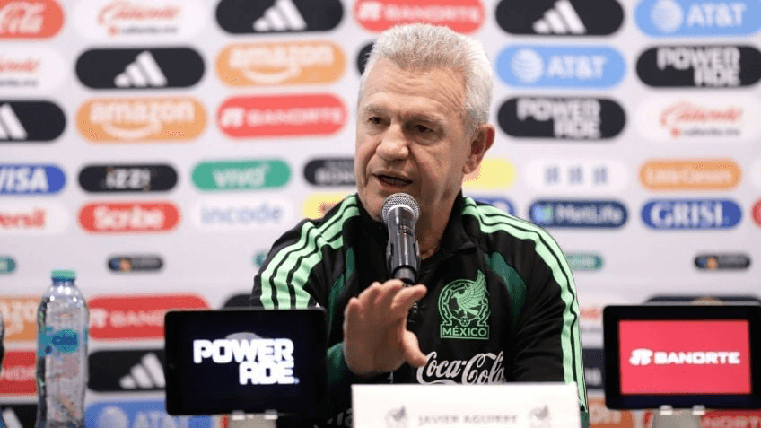 Javier Aguirre, técnico de la Selección Mexicana, durante la conferencia de prensa sobre las bajas para el Mundial 2026.