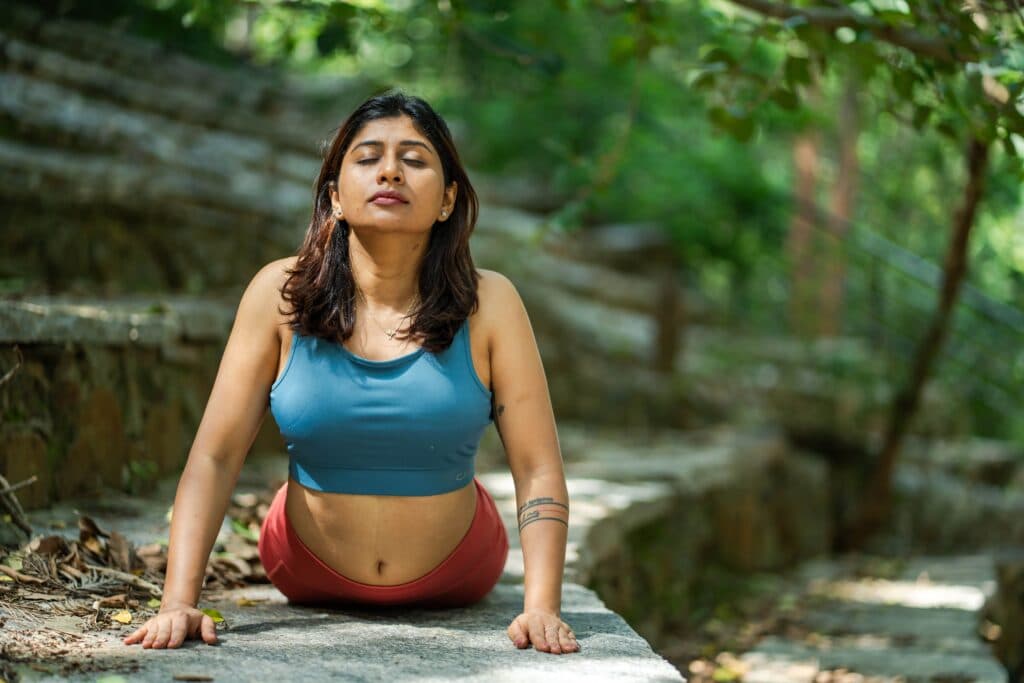 Cinco ventajas de realizar yoga para el bienestar físico y mental