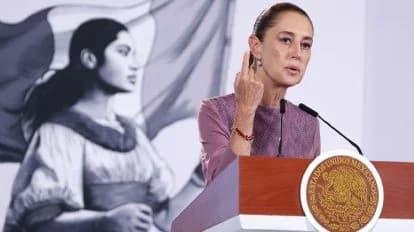 Claudia Sheinbaum durante conferencia de prensa, exigiendo investigación por muertes de recién nacidos en hospitales del IMSS.